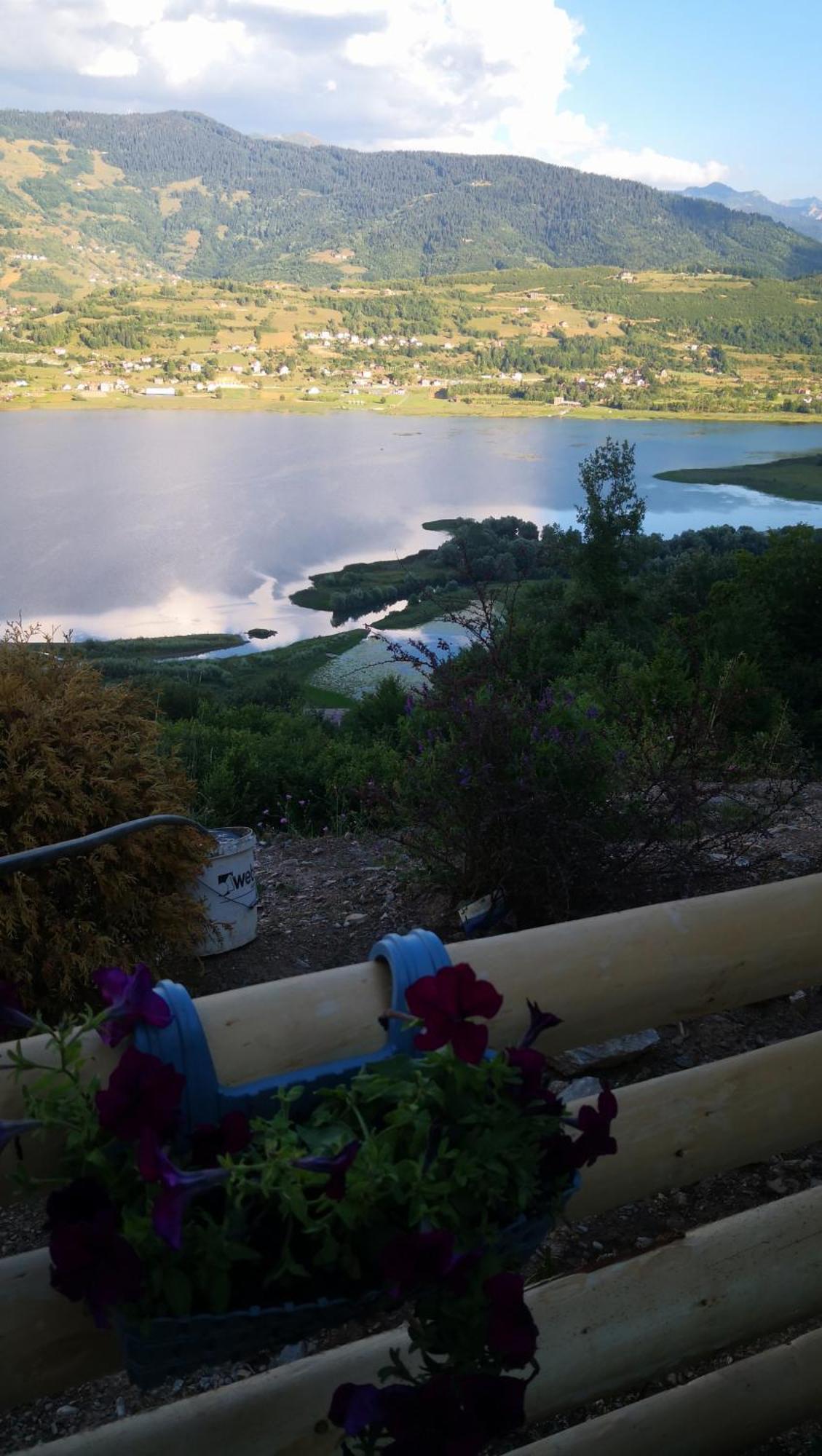 Suncani Brijeg Eco Village Plav Luaran gambar